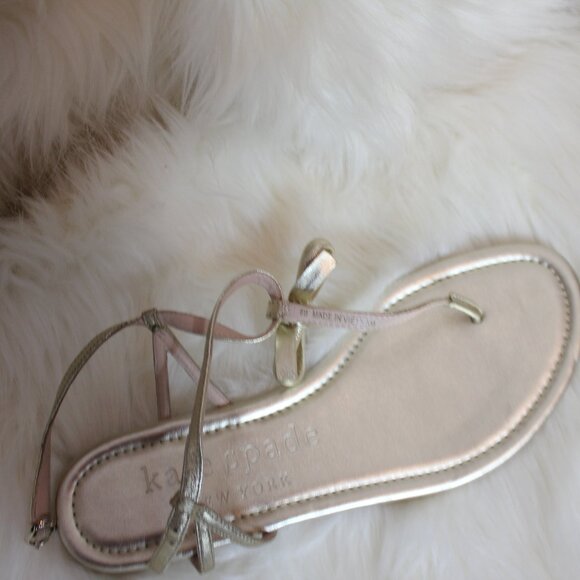 Kate Spade New York  Women's Metallic Gold  Flat Sandals With A Gold Bow size 38 - Picture 5 of 6